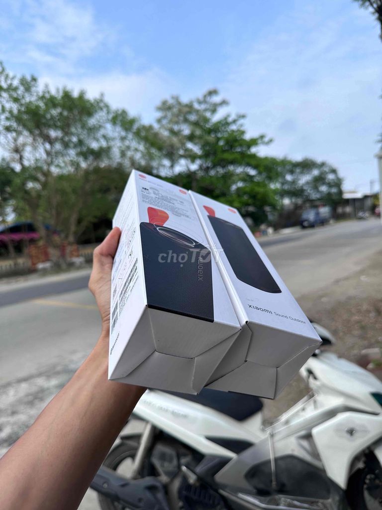 Loa Bluetooth Xiaomi Sound Outdoor. Mua bán Tivi, Âm thanh tại Thị xã Hương Trà Thừa Thiên Huế được đăng bởi  Long hình 1