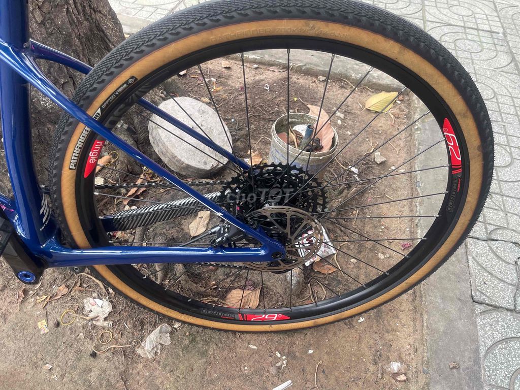 xe đạp MTB bigrock carbon bánh 29. Mua bán Xe đạp tại Thành phố Mỹ Tho Tiền Giang được đăng bởi Họ Nguyễn hình 3