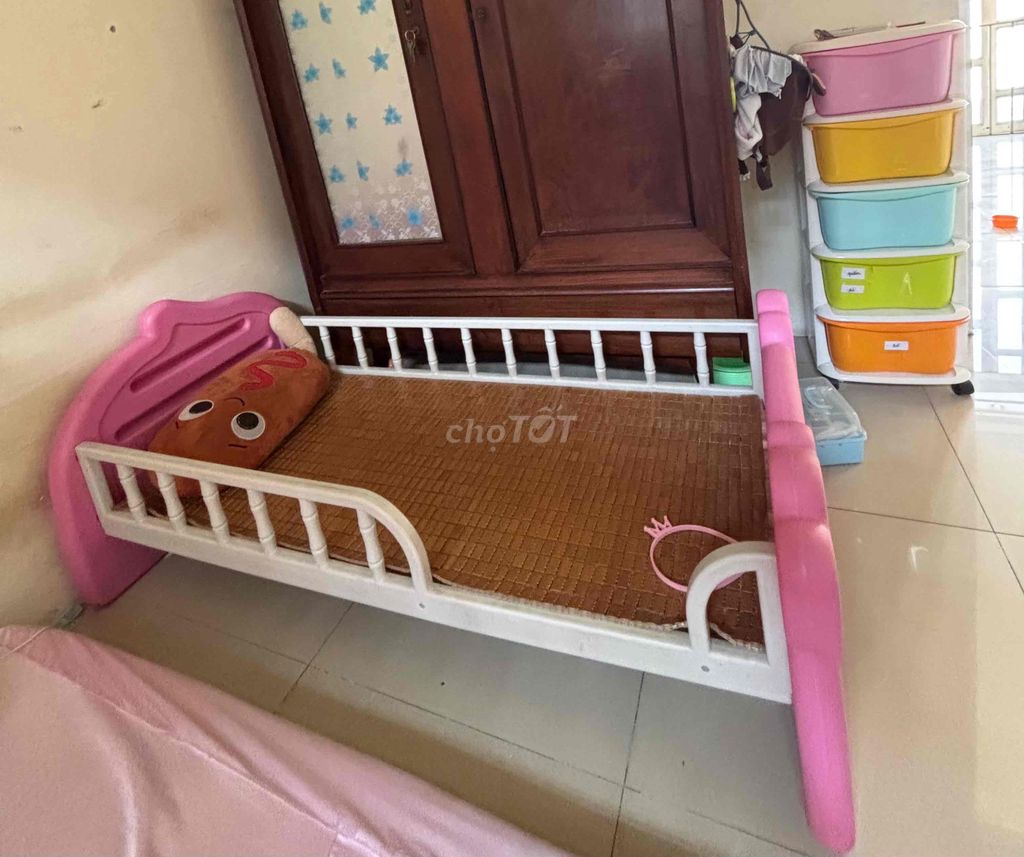 Giường trẻ em nhựa gỗ. Mua bán Giường, chăn ga gối nệm tại Quận Bình Tân Tp Hồ Chí Minh được đăng bởi Phuong hình 1