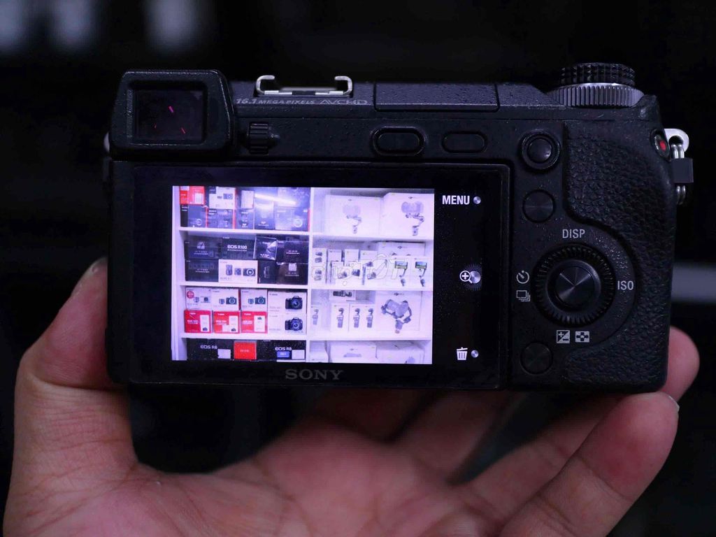 Máy ảnh Sony Nex 6 +Lens 16-50 OSS Đen. Mua bán Máy ảnh, Máy quay tại Thành phố Thủ Dầu Một Bình Dương được đăng bởi Chinh Lee hình 1