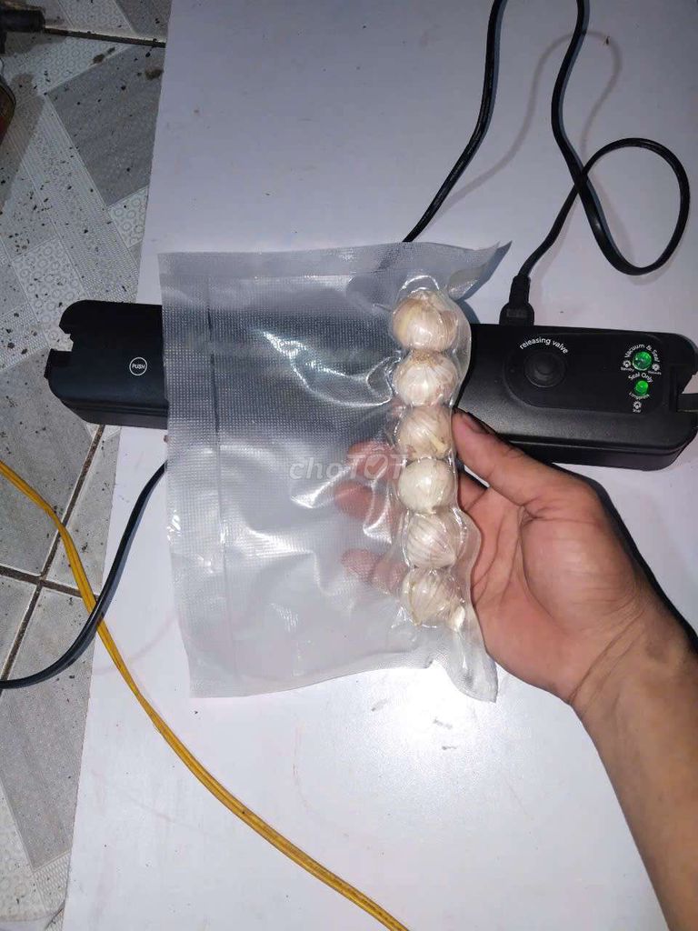 Máy hút chân không Đen Đã qua sử dụng. Mua bán Bếp, lò, đồ điện nhà bếp tại Thị xã Tân Uyên Bình Dương được đăng bởi ANHTACO  hình 1