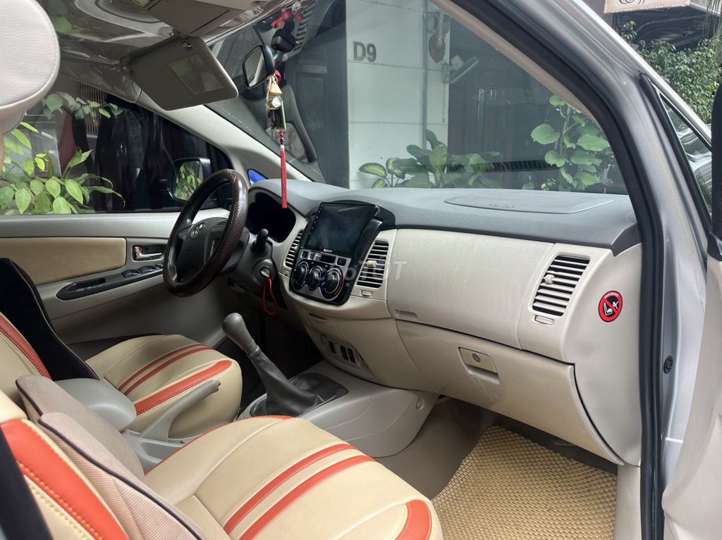 Toyota Innova 2016 - 106000 km. Mua bán Ô tô tại Thành phố Dĩ An Bình Dương được đăng bởi Văn Sang hình 5