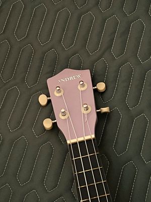 Pass Đàn Ukulele Soprano Màu Tím. Mua bán Nhạc cụ tại Quận Bình Thạnh Tp Hồ Chí Minh được đăng bởi Minh Hằng
