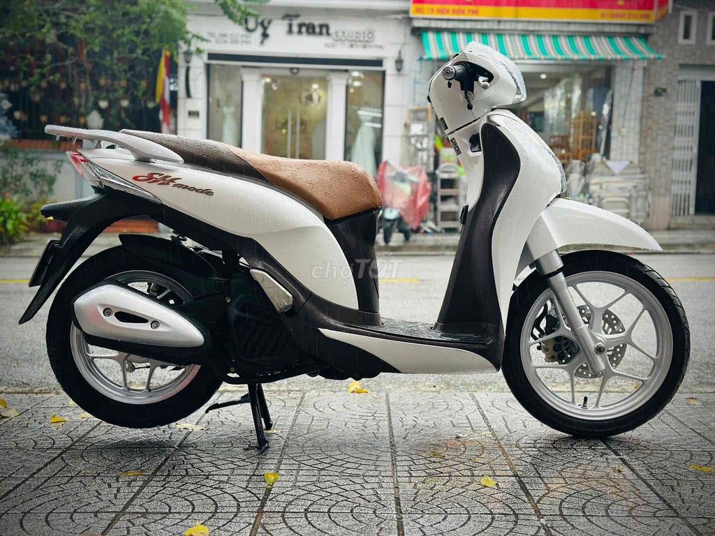 Honda SH Mode 2019 màu Trắng. Mua bán Xe máy tại Thành phố Huế Thừa Thiên Huế được đăng bởi DVCĐ Toàn Thắng hình 5