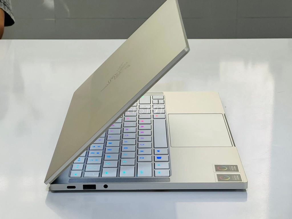 Razer Book 13 i7 1165G7 13 inch 16GB/512GB. Mua bán Laptop tại Quận Đống Đa Hà Nội được đăng bởi Đào Quốc Thành hình 1