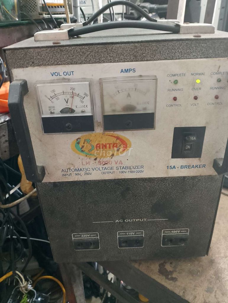 Ổn áp Santa 3KVA