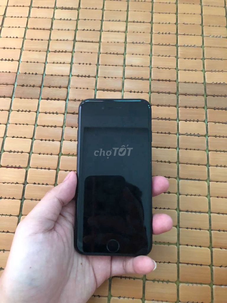 Apple iPhone SE 2020 128GB Đen. Mua bán Điện thoại tại Quận Lê Chân Hải Phòng được đăng bởi Nguyễn Tùng hình 1