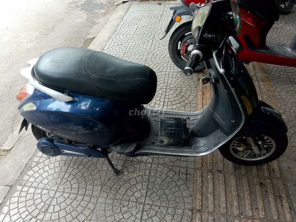 Xe máy điện Piaggio Vespa Xanh đậm. Mua bán Xe điện tại Quận Sơn Trà Đà Nẵng được đăng bởi Nguyễn thái hoài hình 4