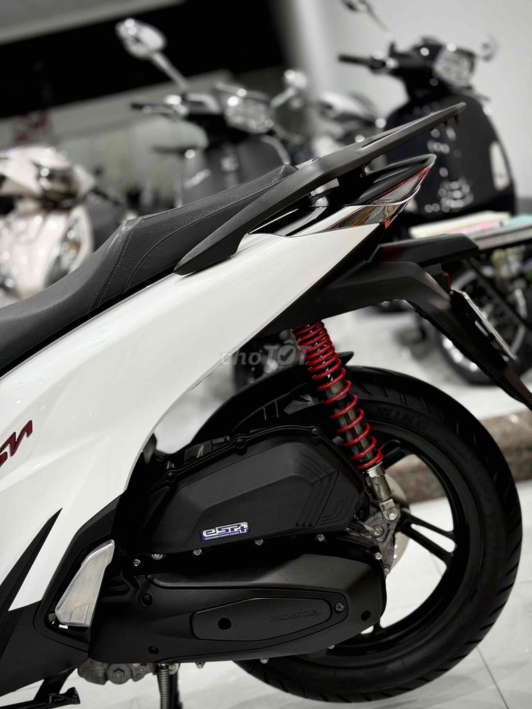 Sh125 2023 Lướt chính chủ ký ( Hỗ trợ Trả GÓP ) 🔥🔥. Mua bán Xe máy tại Thị xã Phú Mỹ Bà Rịa - Vũng Tàu được đăng bởi Cửa Hàng Xe Máy Phú Mỹ hình 11