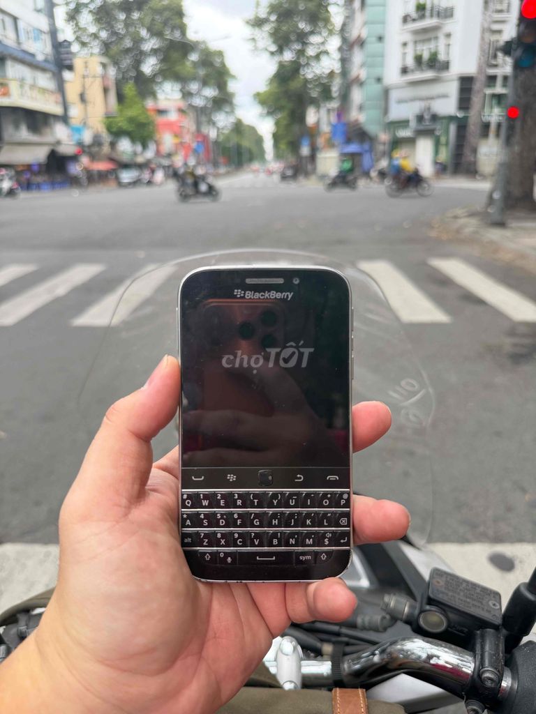 BlackBerry Classic Q20 Đen. Mua bán Điện thoại tại Quận Gò Vấp Tp Hồ Chí Minh được đăng bởi Nguyễn Trung Tín hình 1