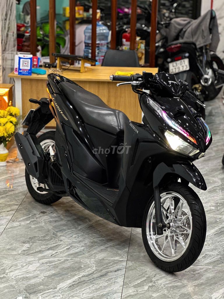 Xe máy Honda Vario 150 Smartkey đen kiểng nét căng. Mua bán Xe máy tại Quận Thanh Khê Đà Nẵng được đăng bởi Xe Máy Đức Vũ 658 Trần Cao Vân hình 6