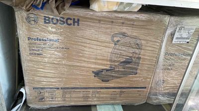 máy cắt sắc nhơm hiệu Bosch còn mới chưa sài
