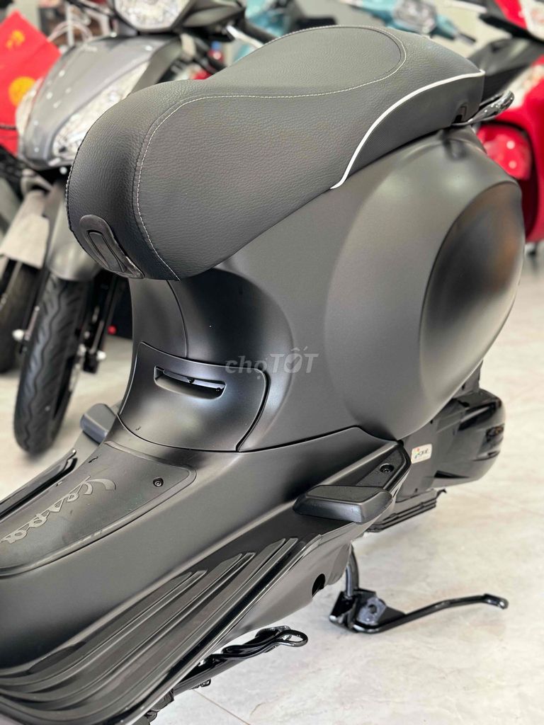 Vespa S Carbon 2019 Đen nhám keng. Mua bán Xe máy tại Thành phố Buôn Ma Thuột Đắk Lắk được đăng bởi Nguyễn hoàng Anh hình 5