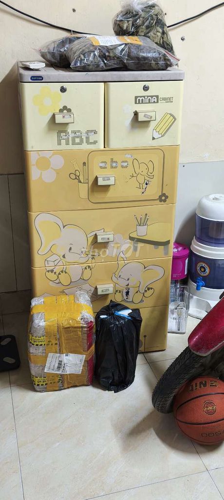 Tủ nhựa Duy Tân Vàng. Mua bán Tủ, kệ gia đình tại Quận Tây Hồ Hà Nội được đăng bởi nguyen van chien hình 1