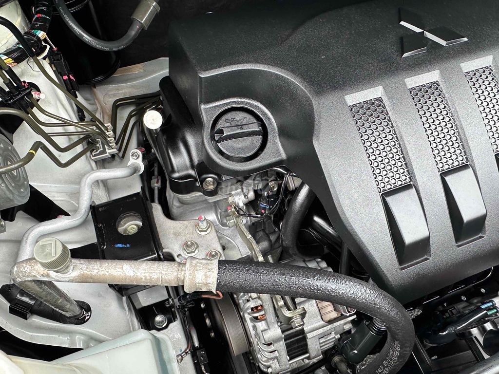 Xe 7 Chỗ Xpander 1.5 sx 2013 AT Premium. Mua bán Ô tô tại Quận Hoàng Mai Hà Nội được đăng bởi Thang Pham hình 7