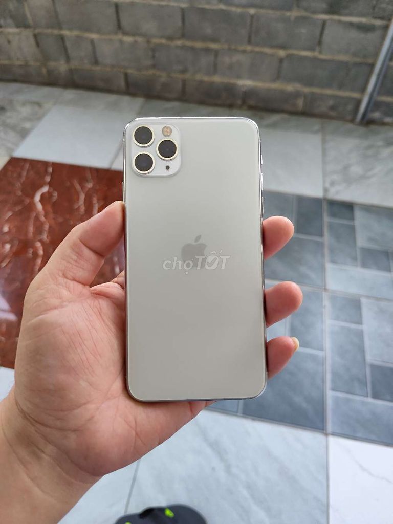 Apple iPhone 11 Pro Max 256GB Bạc Đã sử dụng. Mua bán Điện thoại tại Thành phố Buôn Ma Thuột Đắk Lắk được đăng bởi Phan Quân hình 1