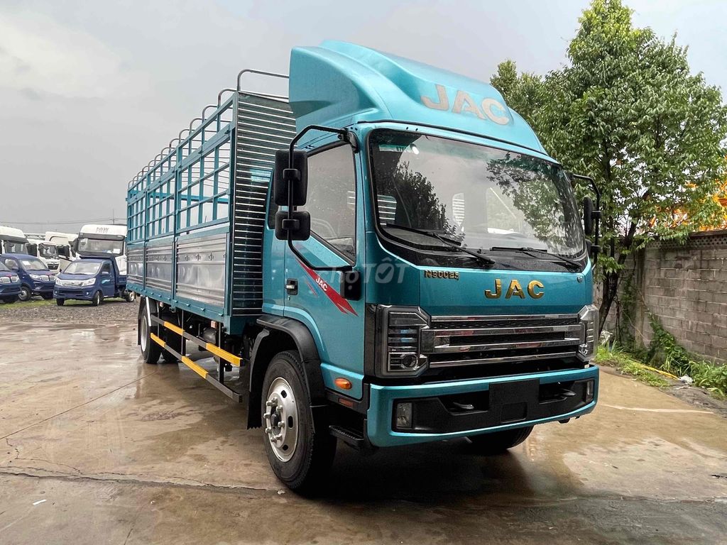 Xe tải JAC N900 E5 tải 9,1 tấn thùng dài 7 mét