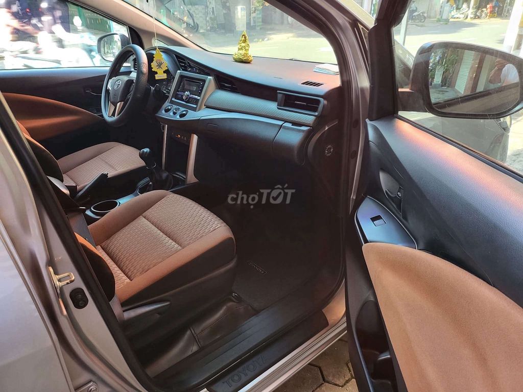 TOYOTA INNOVA 8 Chổ 2.0E,Sx 2018 MT Mới 97%. Mua bán Ô tô tại Quận 11 Tp Hồ Chí Minh được đăng bởi Mr Thiên hình 6