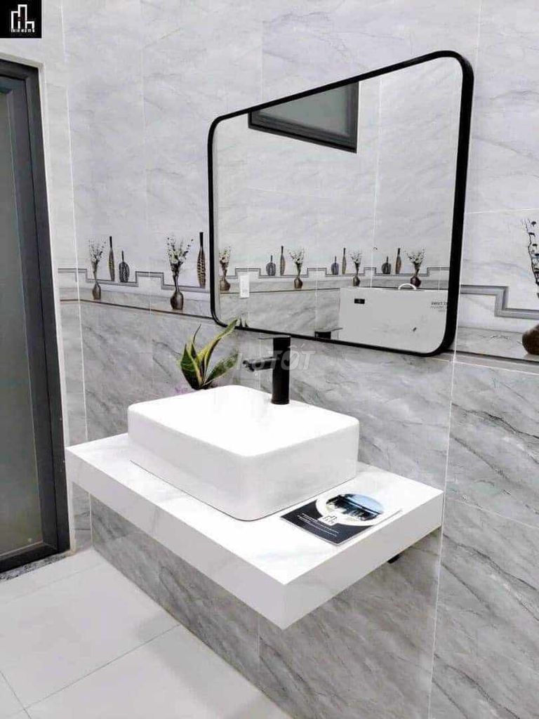 Lavabo chữ nhật đặt bàn đá