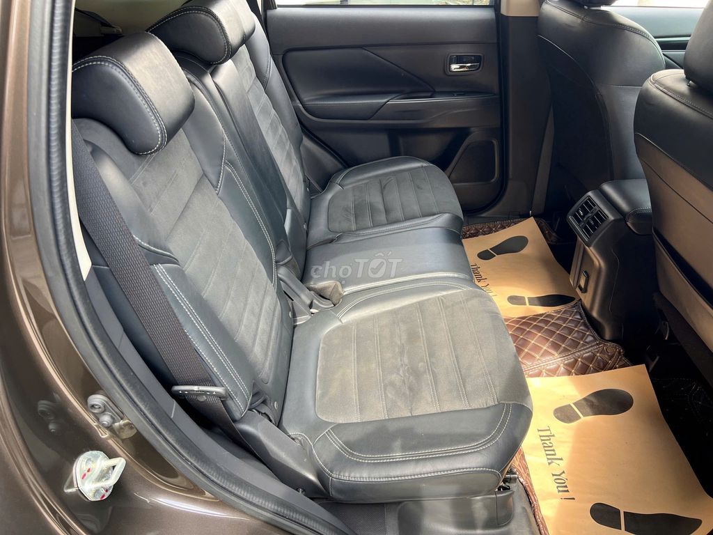 Outlander 2022 đi đúng 4v. Mua bán Ô tô tại Thành phố Thuận An Bình Dương được đăng bởi Thái Phạm hình 17