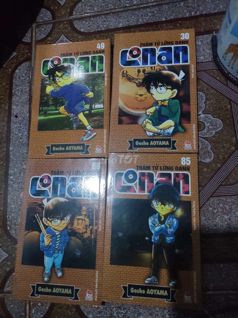 4 cuốn truyện Conan mới tinh