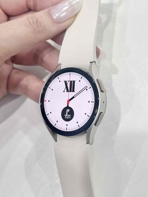 Samsung Watch 6 - Size nữ 40mm - màu kem , 99%. Mua bán Thiết bị đeo thông minh tại Quận Sơn Trà Đà Nẵng được đăng bởi Scoot