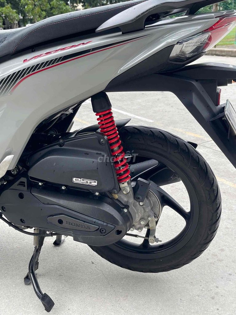 VISION 2024 BẢN SPORT–ZIN CHÍNH CHỦ–ODO 9.900KM. Mua bán Xe máy tại Thành phố Thủ Dầu Một Bình Dương được đăng bởi Xe Máy Bình Dương hình 9