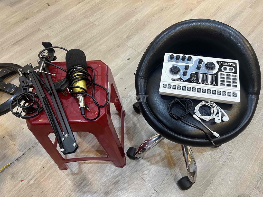 THANH LÝ BỘ MIC HÁT LIVE