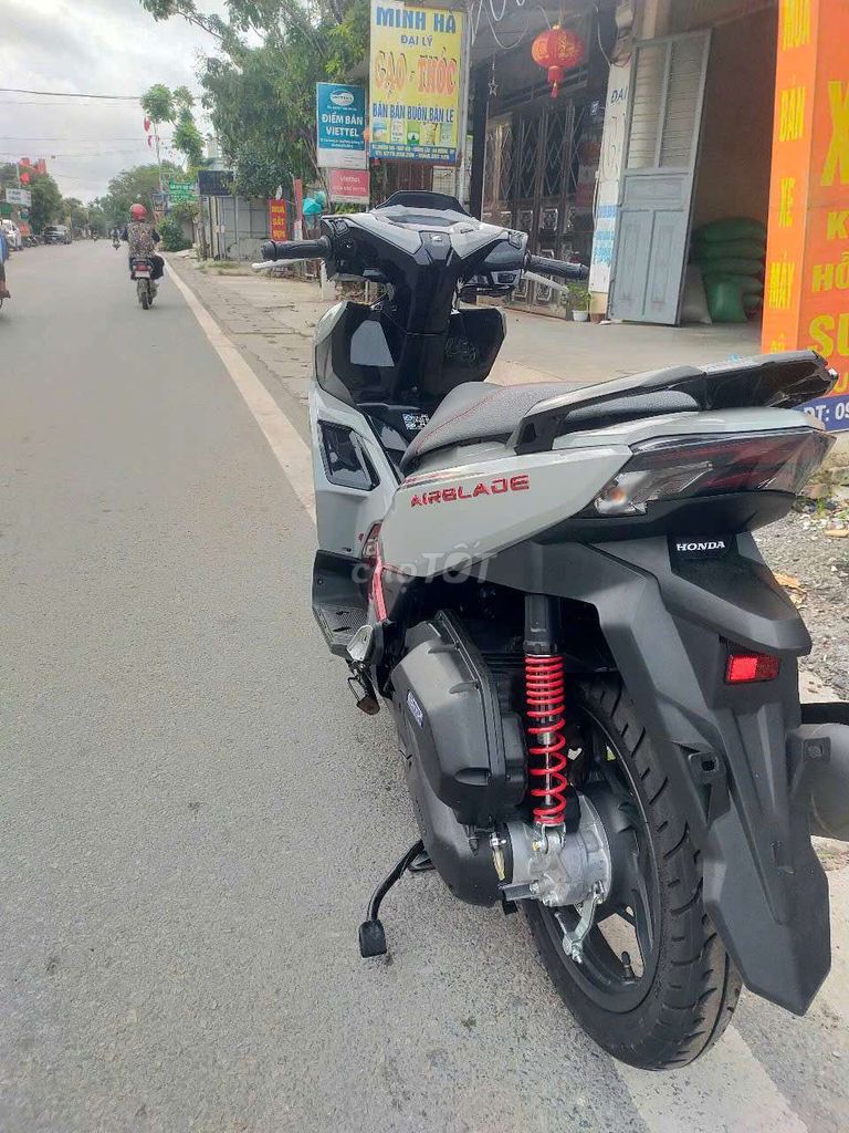 Cần bán AB 2025 máy zin êm chất. Mua bán Xe máy tại Huyện An Dương Hải Phòng được đăng bởi Trần Oanh hình 5