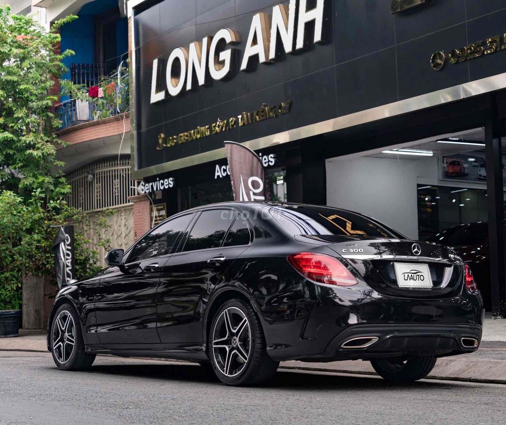 LONG ANH AUTO về Mercedes C300 AMG model 2019. Mua bán Ô tô tại Quận 7 Tp Hồ Chí Minh được đăng bởi LongAnh AuTo  hình 15