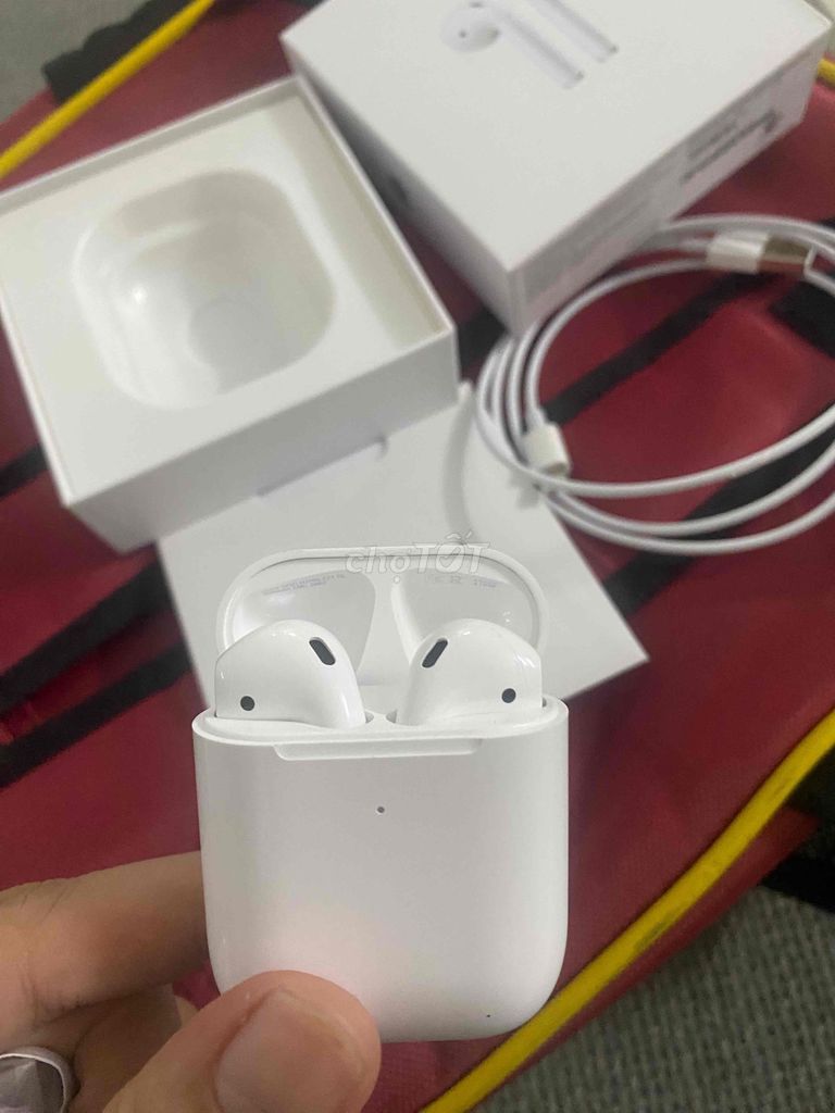 Tai Nghe AirPods 2 chíh hãg. Mua FPT. Còn bh 8th