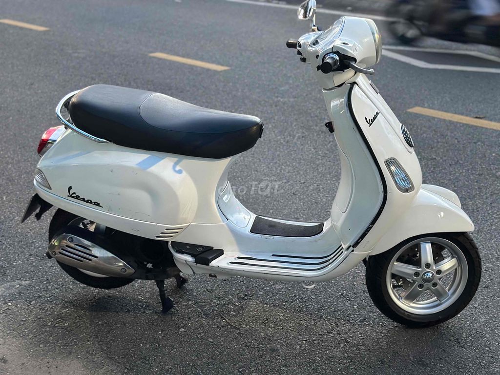 Vespa bstp máy êm nhẹ. Mua bán Xe máy tại Thành phố Thủ Dầu Một Bình Dương được đăng bởi hien pham hình 2
