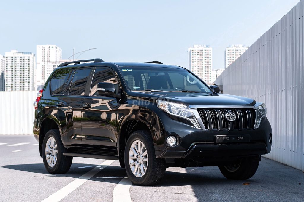 Toyota Prado 2016 TXL 2.7L cực mới. Mua bán Ô tô tại Quận Cầu Giấy Hà Nội được đăng bởi Quân Q Auto hình 3