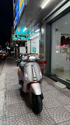 Vespa Sprint hồng Porsche. Mua bán Xe máy tại Quận Phú Nhuận Tp Hồ Chí Minh được đăng bởi VESPA  PIAGGIO BẢO HƯNG Vespa cũ trả góp 