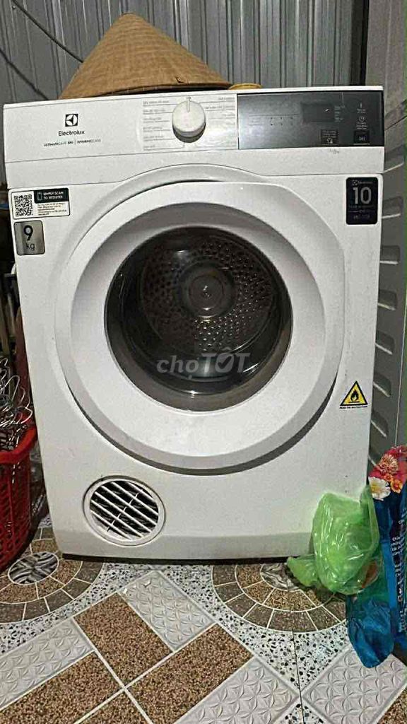 Máy sấy Electrolux 9kg Trắng cần bán gấp giá rẻ. Mua bán Nội thất, đồ gia dụng khác tại Huyện Bến Lức Long An được đăng bởi nguyễn thị hon hình 1