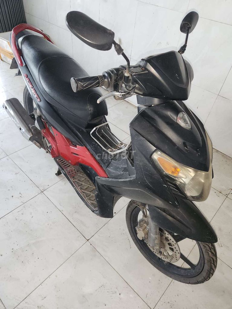 Скутер Yamaha Nouvo 3