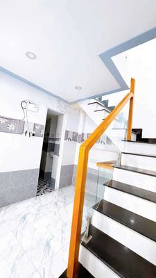 Rent · 2 bd · 18 м² · Quận 4, ул. Đường Khánh Hội