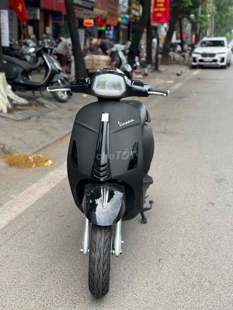 Vespa lướt đăng ký 2022,biển Hà Nội,bình lướt 2k24. Mua bán Xe điện tại Quận Cầu Giấy Hà Nội được đăng bởi Xe Điện 257 Hoàng Quốc Việt  hình 6