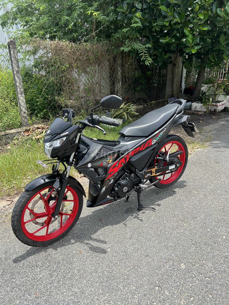 Cần tiền bán  nhanh xe  Suzuki satria xe đẹp. Mua bán Xe máy tại Thành phố Tây Ninh Tây Ninh được đăng bởi Kimchinh hình 1