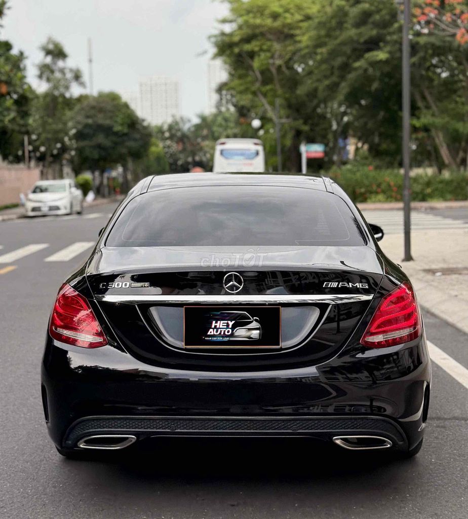 Мерседес C300 AMG 2017 — 57 000 км (зин)