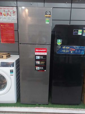 Tủ lạnh trưng bày Sharp inverter 271 lít bh 1 năm