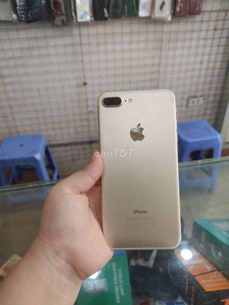 Apple iPhone 7 Plus 32GB Vàng. Mua bán Điện thoại tại Quận Cầu Giấy Hà Nội được đăng bởi thuy  hình 1