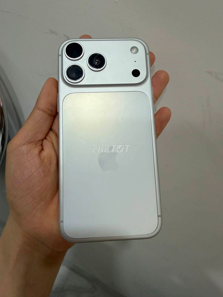 Apple iPhone 17 Pro Max 256GB Bạc. Mua bán Điện thoại tại Quận 1 Tp Hồ Chí Minh được đăng bởi Hội Đồ Điện Tử hình 1