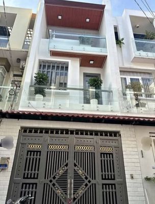 Nhà phố 80 m² · 4 PN · Đường Nguyễn Hữu Tiến
