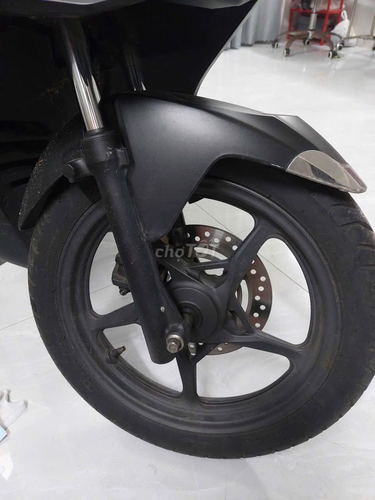 Нужно продать мотоцикл a black как на фото