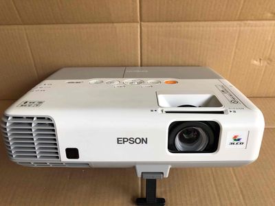 Máy chiếu Epson eb-925 độ sáng cao