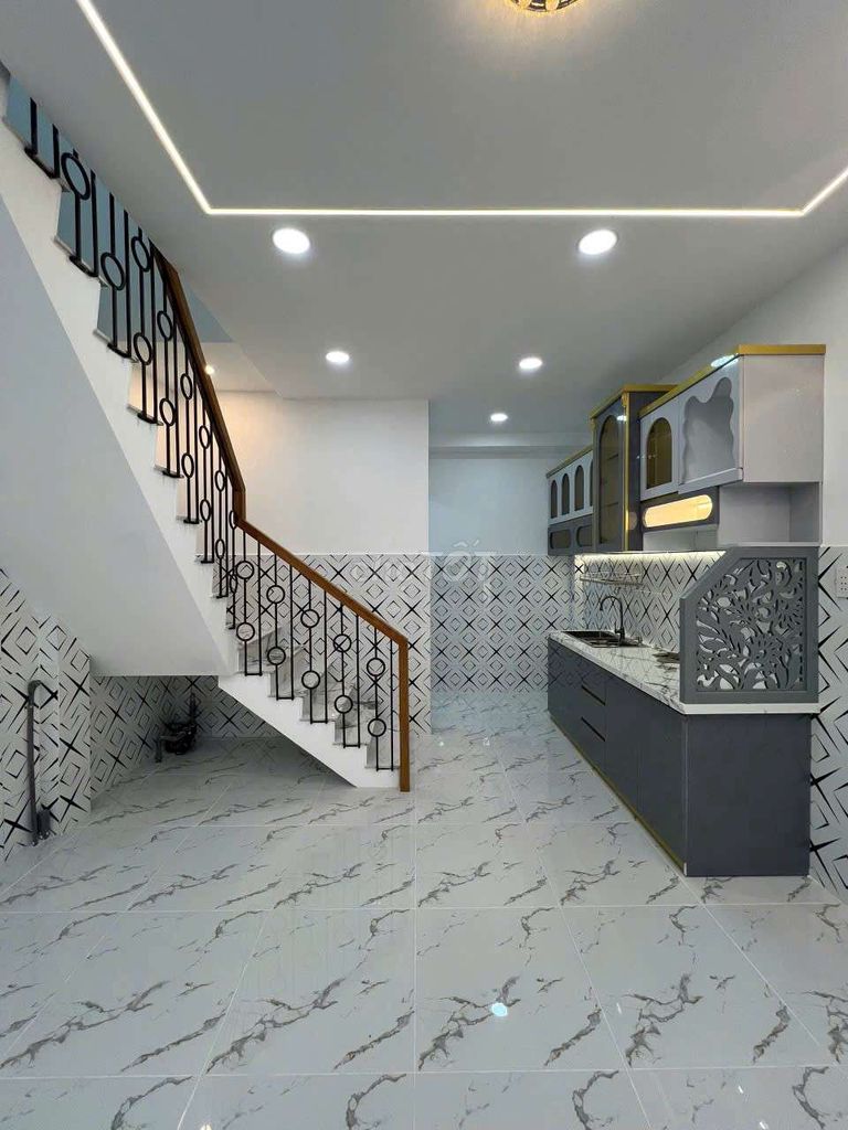 Nhà mới xây // Đường Mã Lò shr đã hoàn công