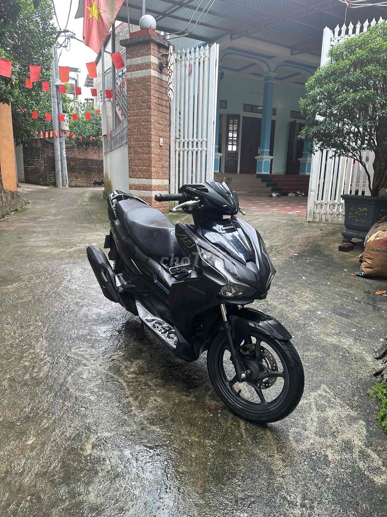 Honda Air Blade 125 2023 черный 24522 км