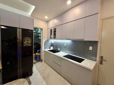 Cần cho thuê căn góc Citi Home 2pn2wc, đầy đủ nt , lầu trung giá 8tr