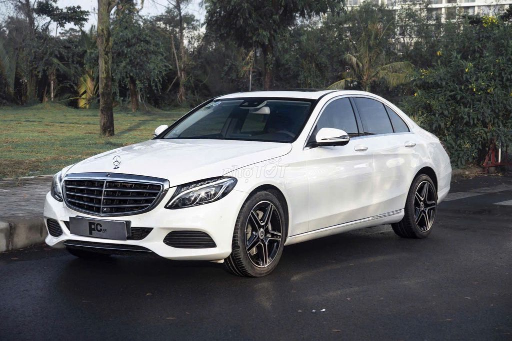 Mercedes Benz C250 Exclusive 2018. Mua bán Ô tô tại Quận 1 Tp Hồ Chí Minh được đăng bởi Thái LA Auto hình 2